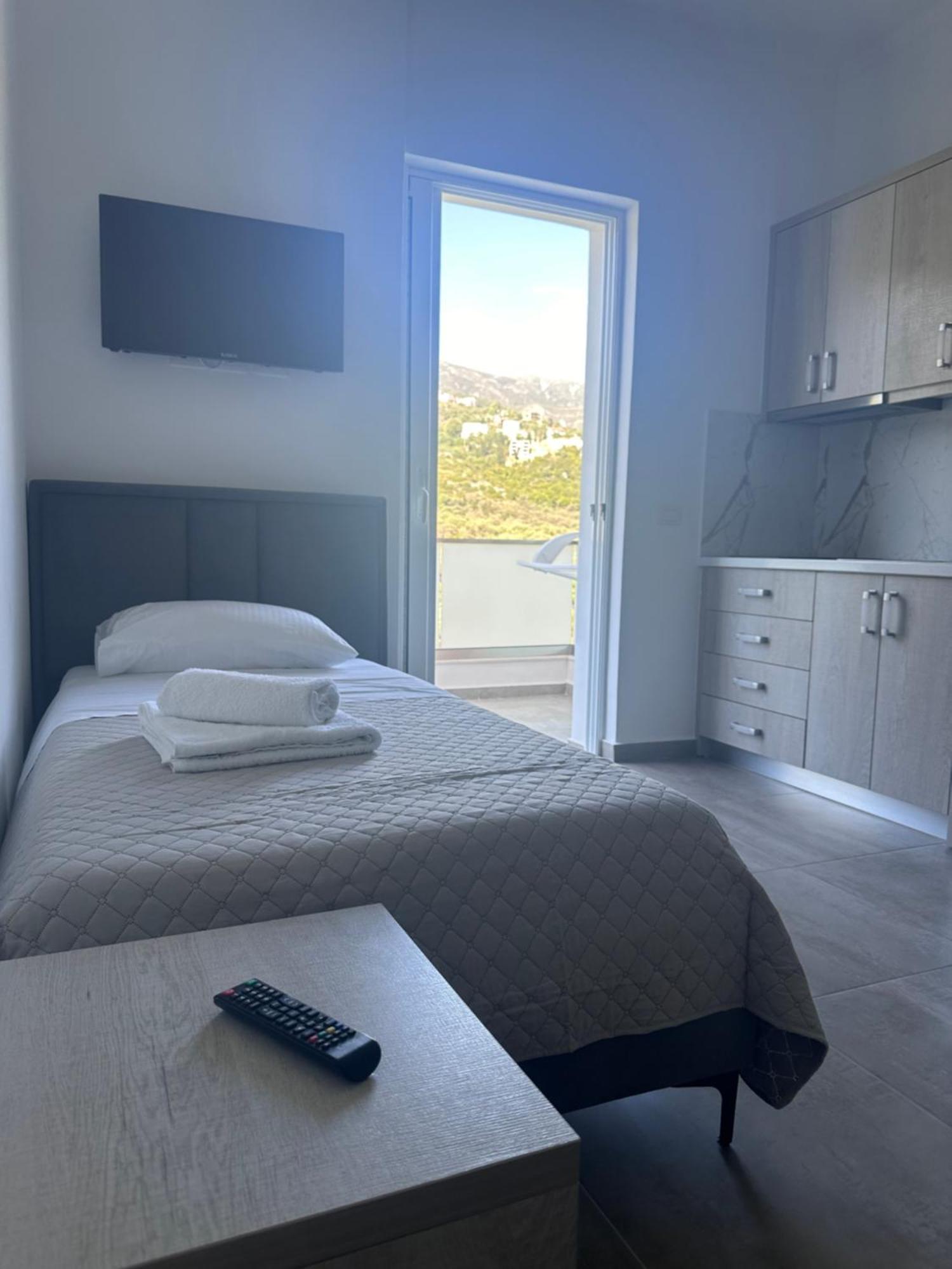 Vila Melina Himare Exterior photo